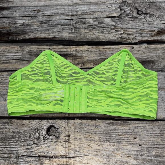 Savage X Fenty ' All Over Me Lace Bandeau Bralette (Green Tea)- Medium - Picture 3 of 5